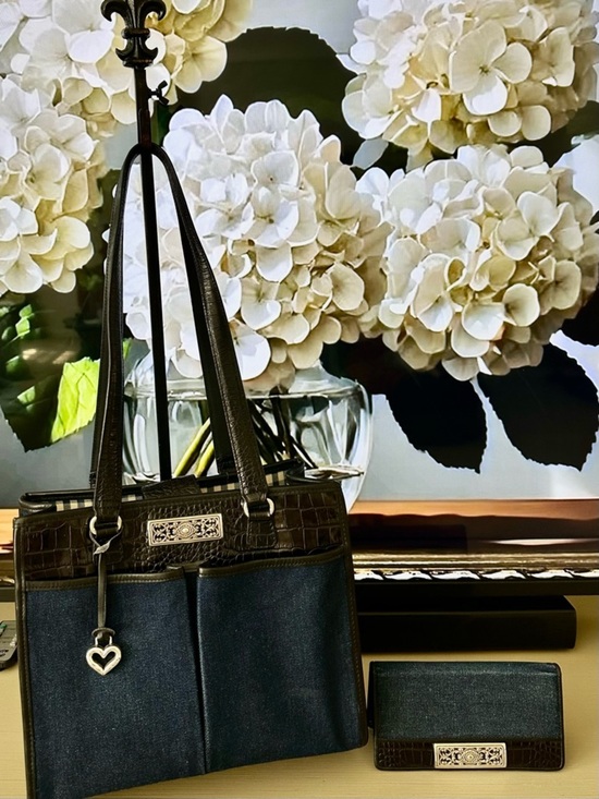 Brighton Handbags - Brighton💙 “Lindsay “ Dark Blue Denim!Black Croc/Leather Tote & Wallet- Vintage